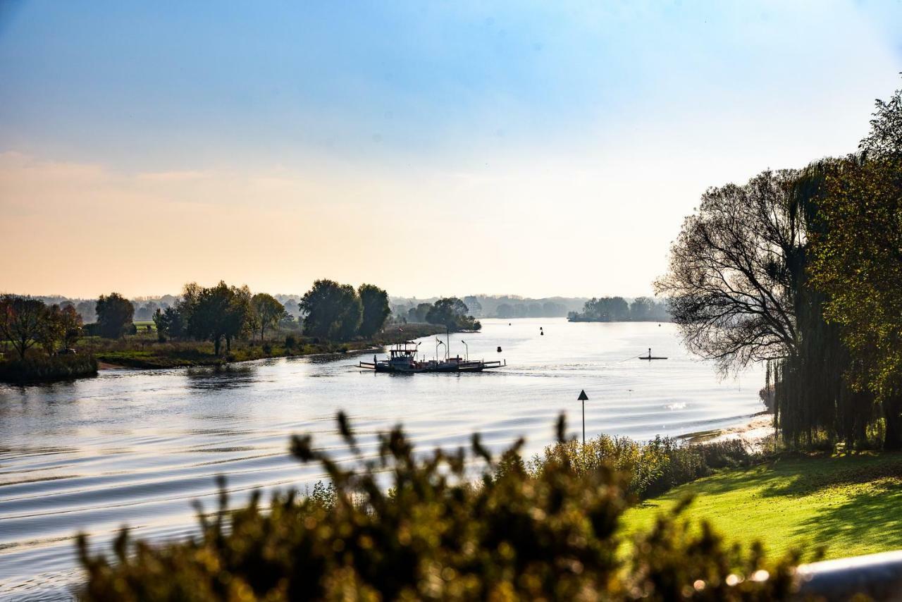 Vakantie Aan De Maas 布鲁克赫伊曾 外观 照片